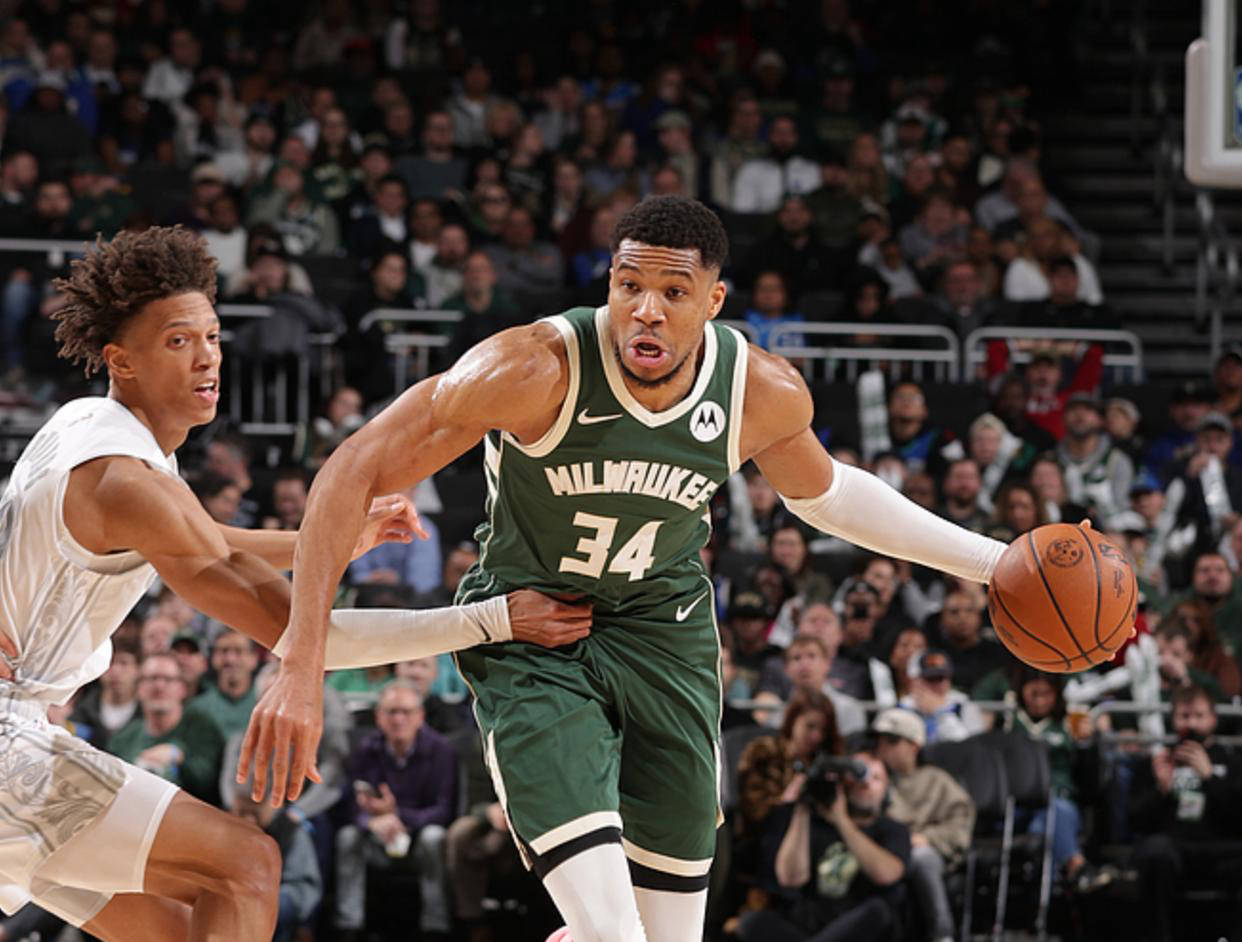 字母哥新星精彩发挥表现惊艳，独行侠未来可期！(新版字母哥)